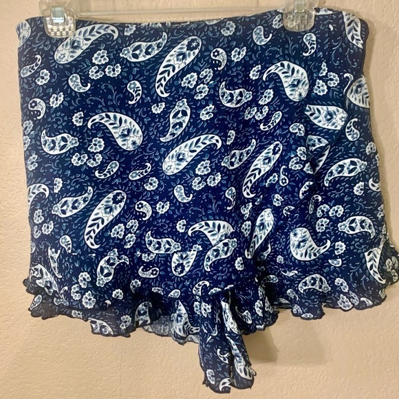 NWT Skorts Large Patrons of Peace Ruffle Shorts Flowy Skirt Blue Paisley - Picture 3 of 11